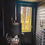 Lapland Riverside 1 Vadelma, Yllaes, Tiny With Sauna, Fireplace, Terrace, Bbq, Wifi, Ski, Fishing, Pets Ok *