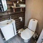 Lapland Riverside 1 Vadelma, Yllaes, Tiny With Sauna, Fireplace, Terrace, Bbq, Wifi, Ski, Fishing, Pets Ok Alpstuga