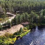 Lapland Riverside 1 Vadelma, Yllaes, Tiny With Sauna, Fireplace, Terrace, Bbq, Wifi, Ski, Fishing, Pets Ok