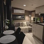 샬레 Lapland Riverside 1 Vadelma, Yllaes, Tiny With Sauna, Fireplace, Terrace, Bbq, Wifi, Ski, Fishing, Pets Ok Äkäslompolo