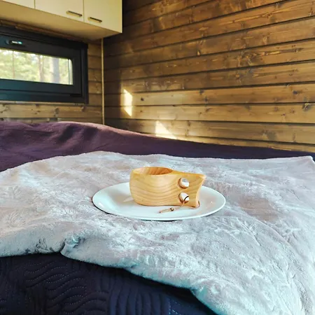 Lapland Riverside 1 Vadelma, Yllaes, Tiny With Sauna, Fireplace, Terrace, Bbq, Wifi, Ski, Fishing, Pets Ok * Äkäslompolo